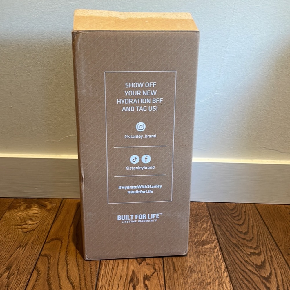 Stanley Adventure Quencher 40oz - Picture 4 of 4